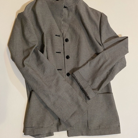 gray blazer - Picture 3 of 4